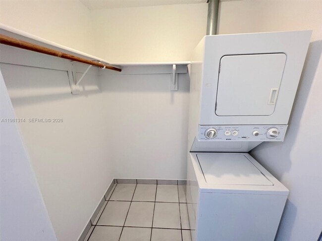 Building Photo - 1615 Meridian Ave