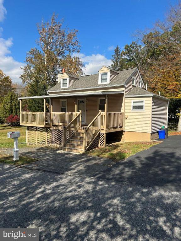 Building Photo - 104 Woodcrest Ave