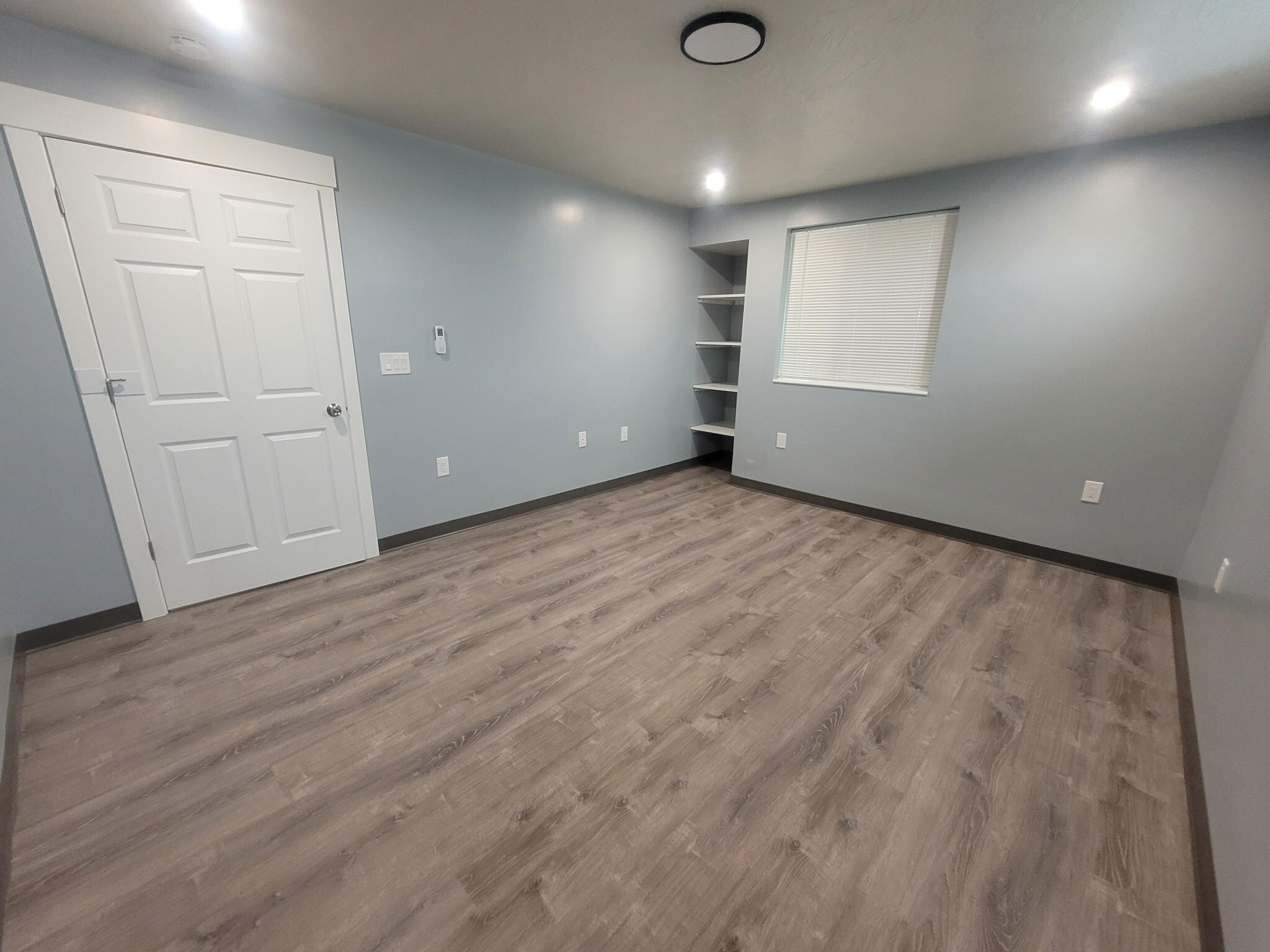 Building Photo - 168 E 70 S