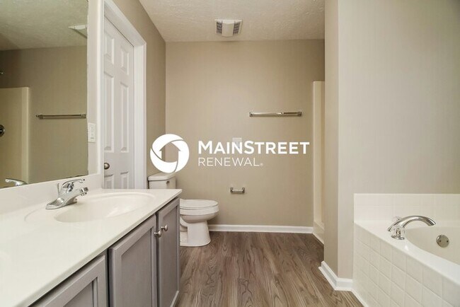 Building Photo - 4 Bedroom Pet-Friendly Home in Murfreesbor...