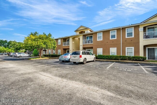 Building Photo - 7920 Merrill Rd