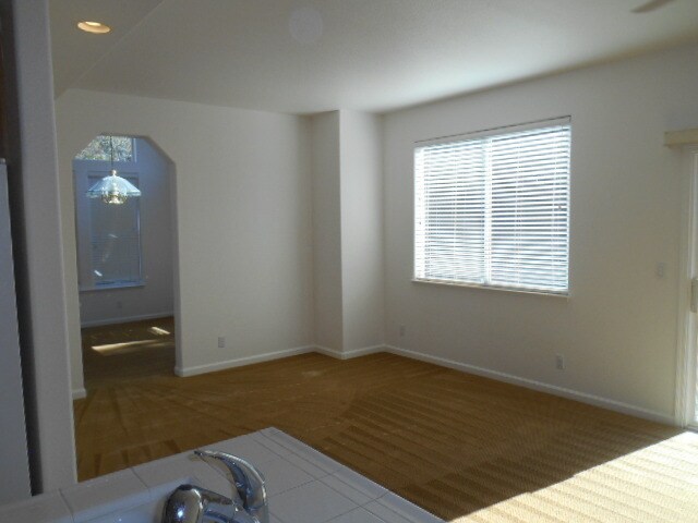 Building Photo - 371 Breeden St