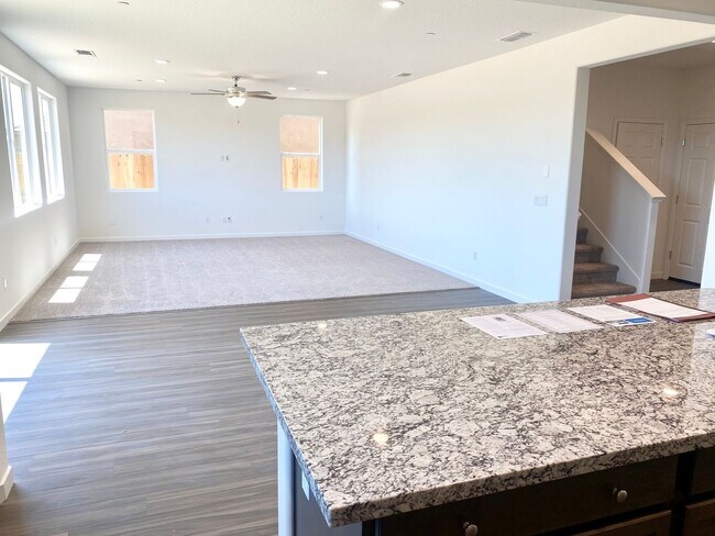 Building Photo - 5 Bedroom In Clovis Unified School District