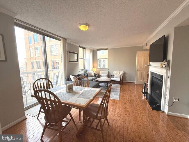 Building Photo - 3830 9th St N