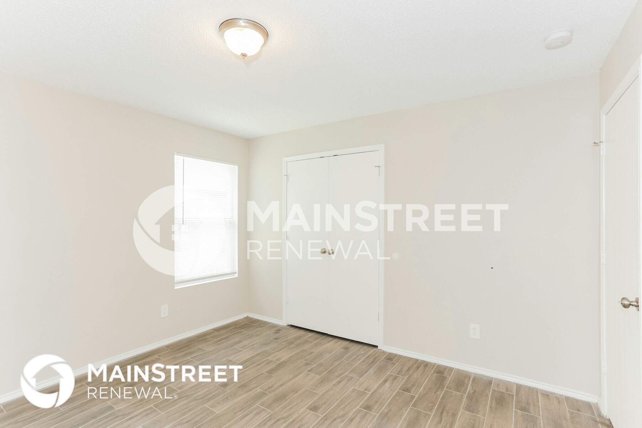 Building Photo - 805 Encino Dr