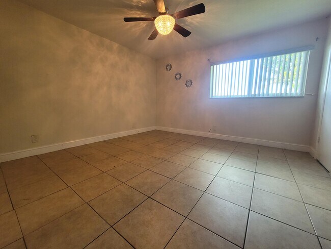 Building Photo - 3760 NW 115th Way