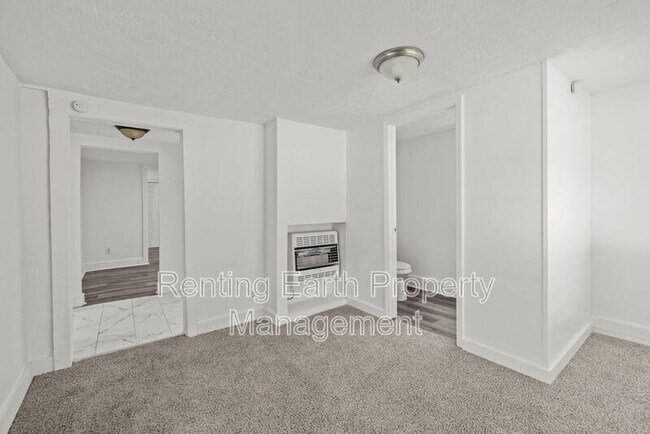 Building Photo - 1134 Oak St