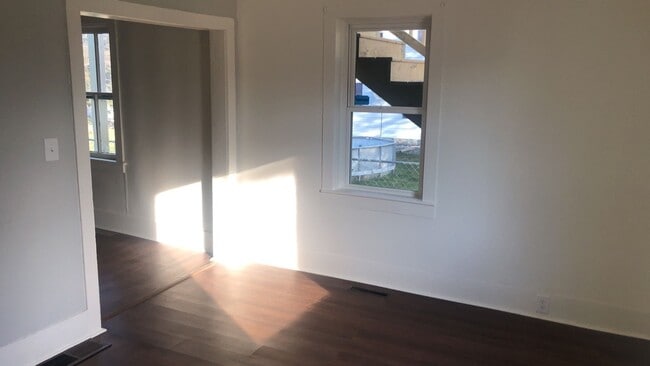 Building Photo - 711 Adler Rd