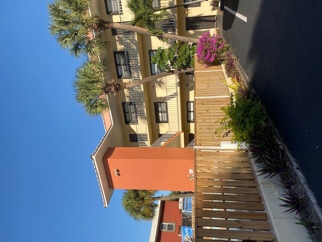 Building Photo - 701 N Indian River Dr