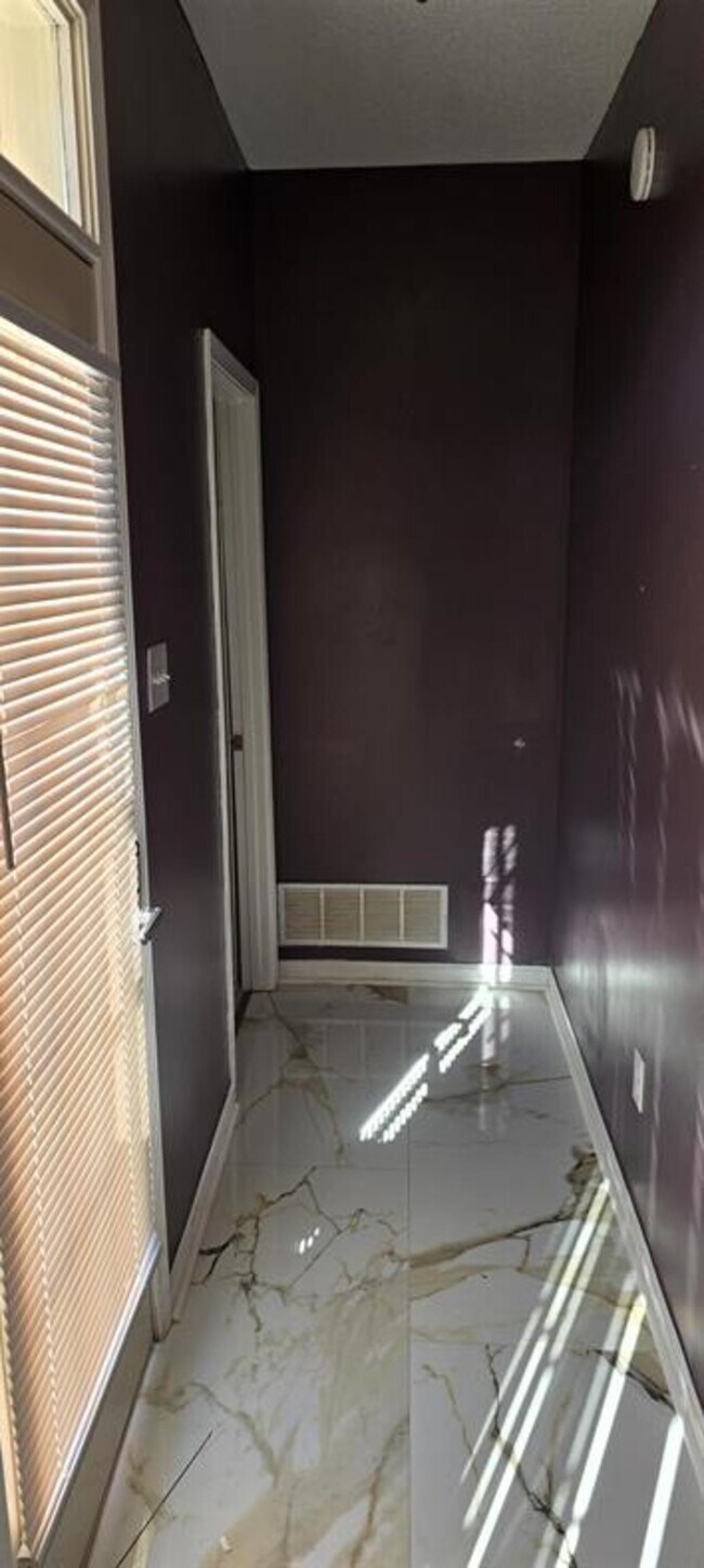 Building Photo - 5137 Jeffrey Keith Dr