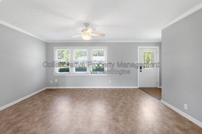 Building Photo - 319 Tanglewood Rd