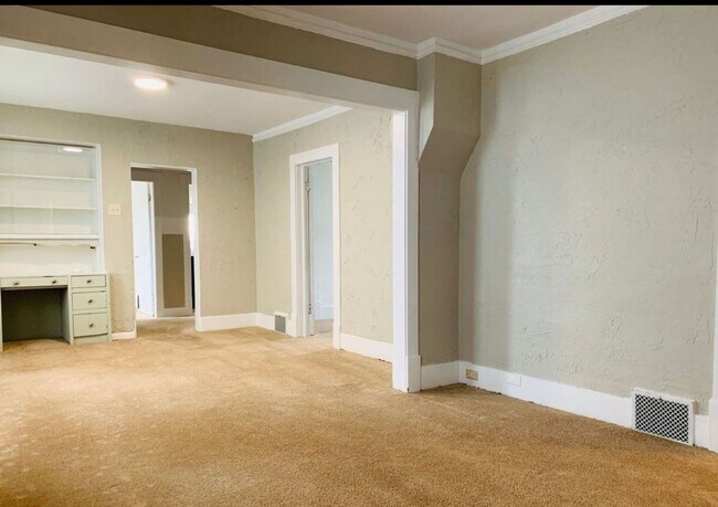 Building Photo - 1706 Colorado Ave NE