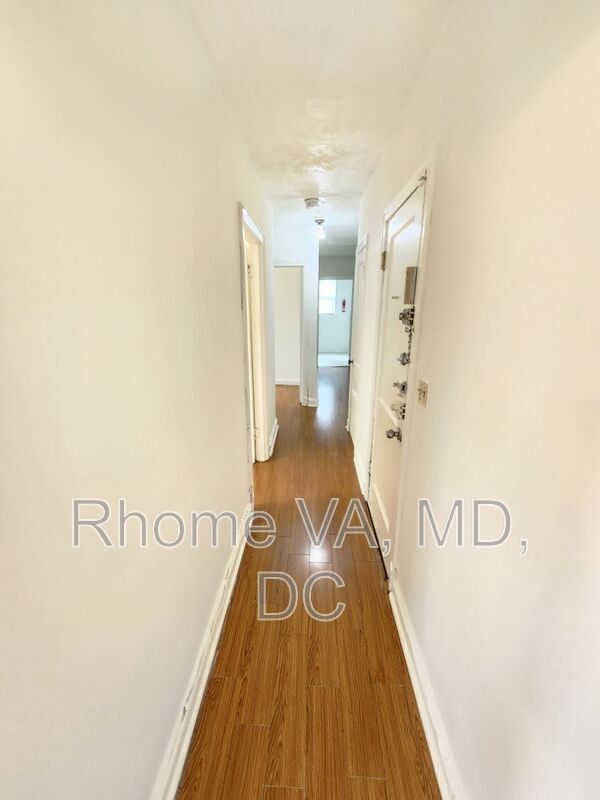 Building Photo - 515 Franklin St NE