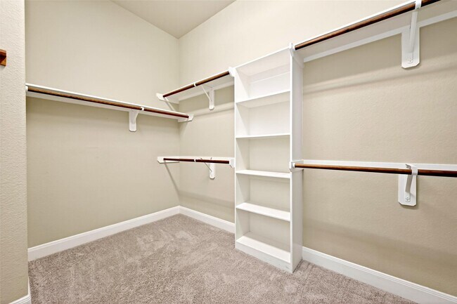 Building Photo - 14 S Sawbridge Cir