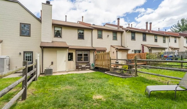 Building Photo - 886 Andover Pl