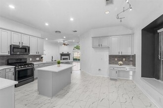 Building Photo - 11543 Valley Pike Ct