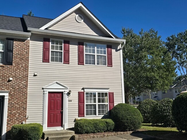 Building Photo - $250 Off 1 Month if leased by 12/25/25