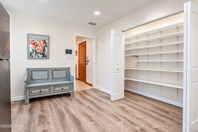 Building Photo - 4608 Sunset Dr