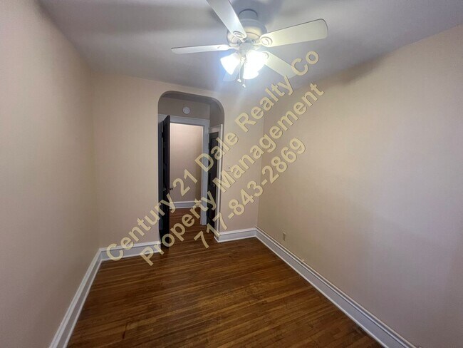 Building Photo - 423-425 N Franklin Street