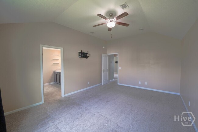 Building Photo - 24 Daylily Ct