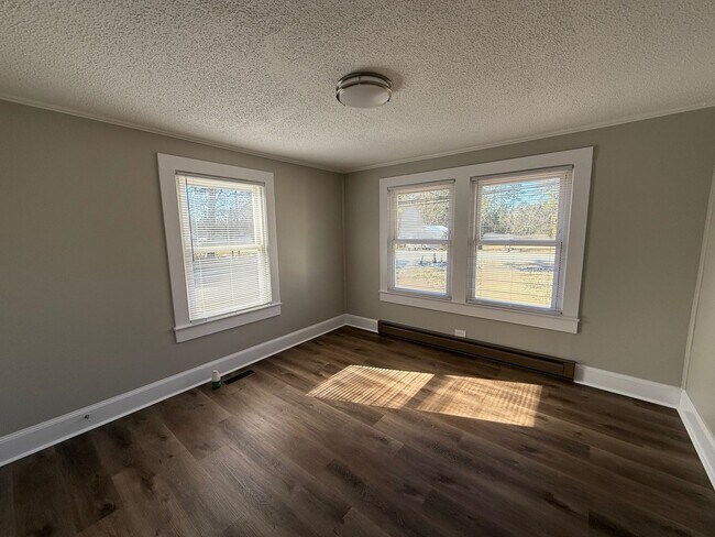 Building Photo - Two bedroom, 1 bath house in Graham-Coming Soon