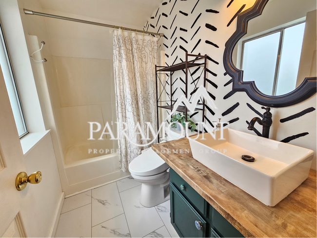 Building Photo - Gorgeous 3 Bedroom in Silverdale!