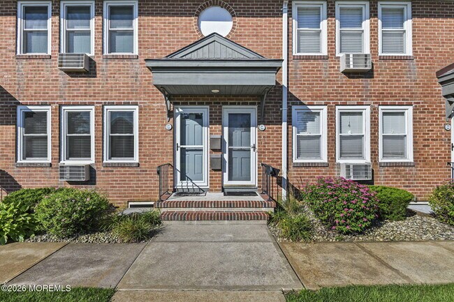 Building Photo - 310 Maryland Ave