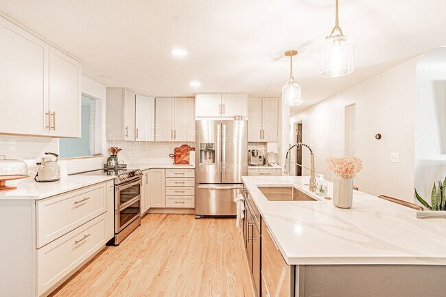 Building Photo - 9040 W 32nd Ave