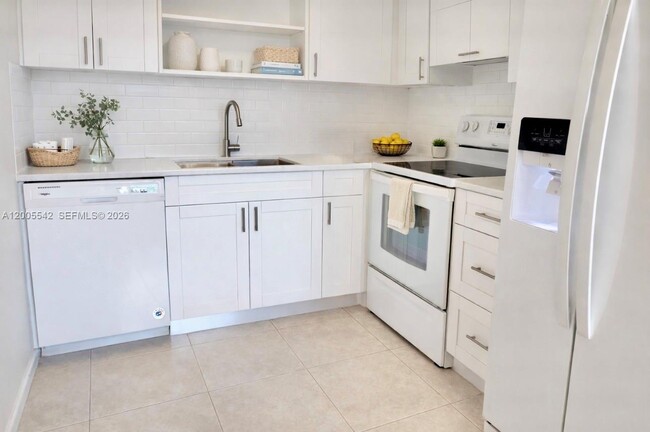 Building Photo - 13155 SW 7th Ct