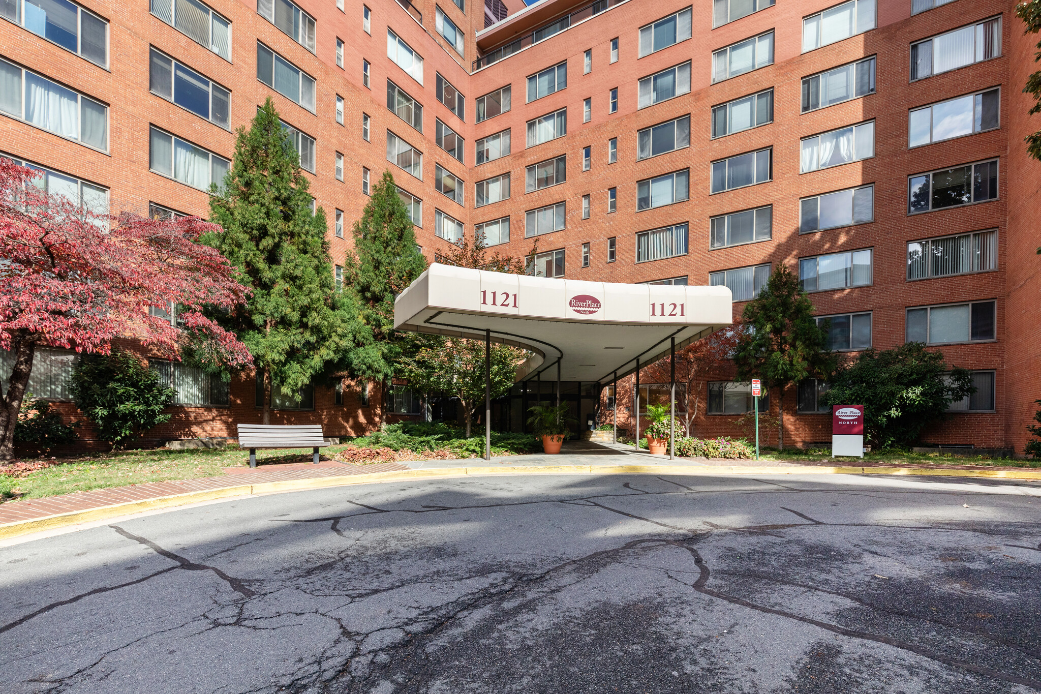Building Photo - 1121 ARLINGTON