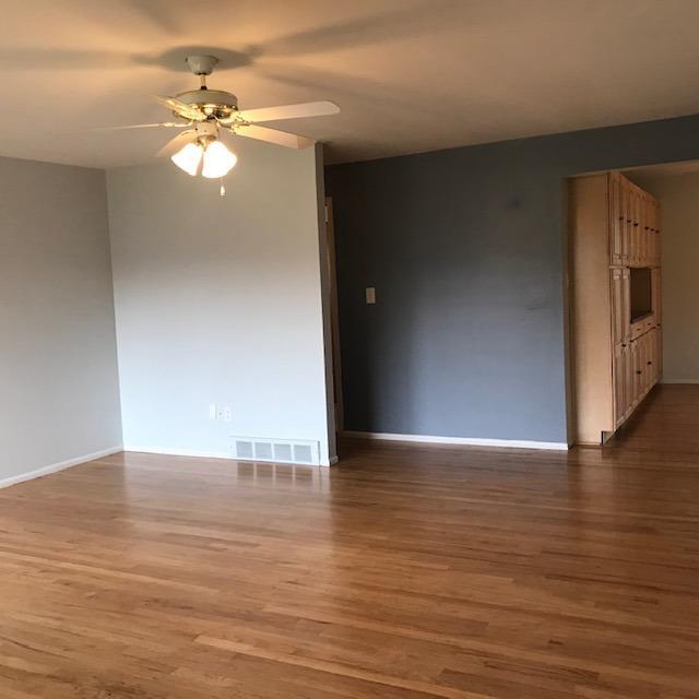 Building Photo - 2865 Burlington St