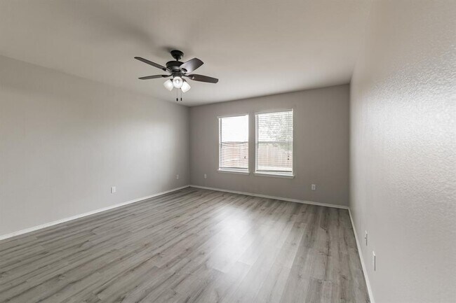 Building Photo - 105 Pullman Pl Blvd