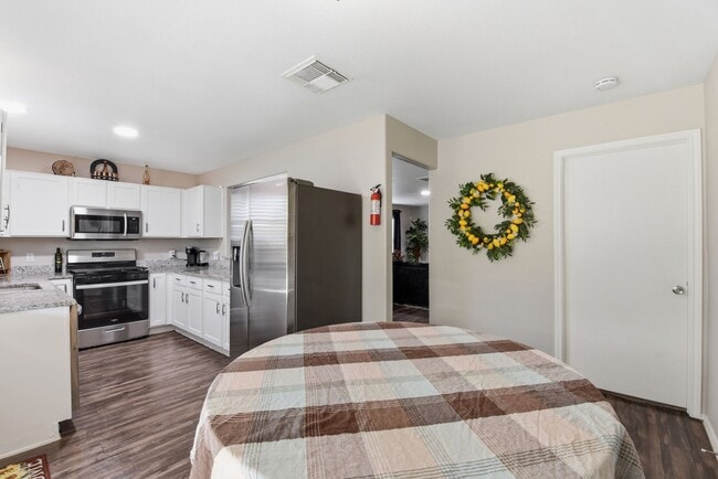 Building Photo - 9519 Maple Green Ln