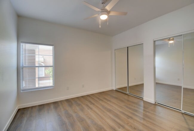 Building Photo - Beautiful 2 BR In Gated 89052 Community