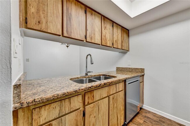Building Photo - 3109 W Horatio St