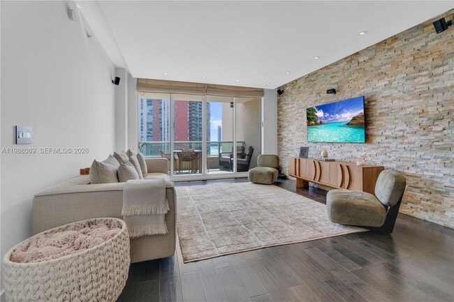 Building Photo - 3340 NE 190th St