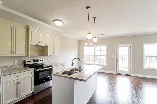 Building Photo - 4419 Castellon Way