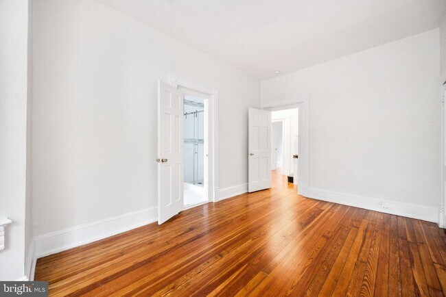 Building Photo - 1530 34th St NW