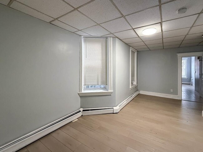 Building Photo - 550 West Side Ave