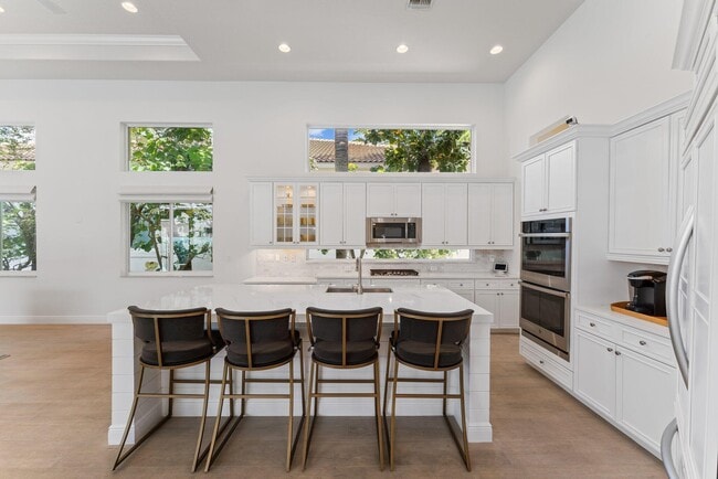 Building Photo - 128 Abondance Dr