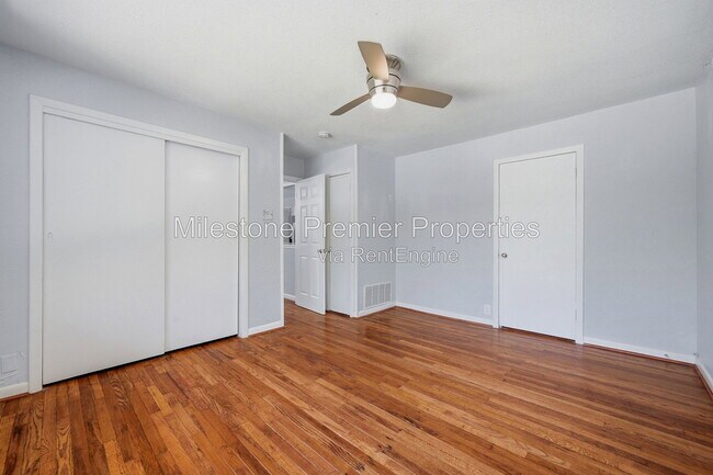 Building Photo - 101 Lakewood Ln