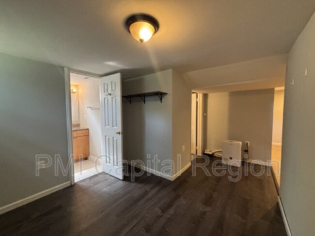 Building Photo - 4706 Red Fox Rd