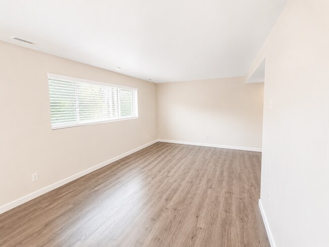Building Photo - Fortney 4 plex