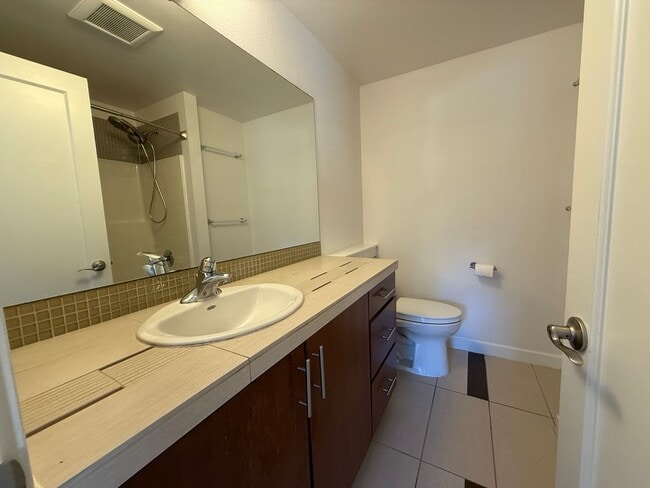 Building Photo - 3bd/3.5ba Townhouse on Capitol Hill