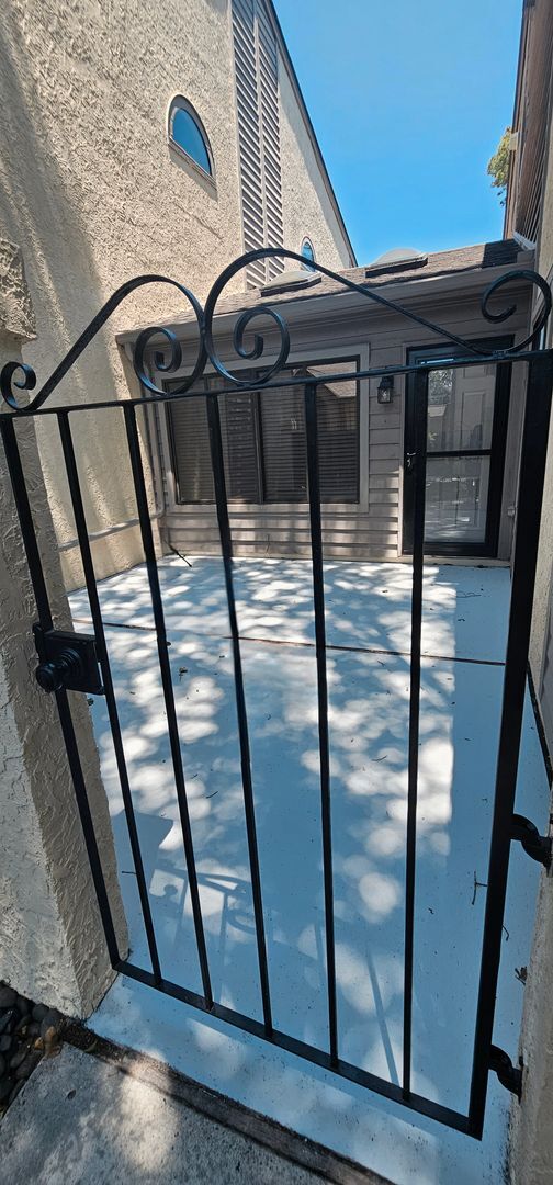 Building Photo - Ocean Pines II - Stunning Coastal Townhome – Just 4 Blocks from the Ocean in Surfside Beach!