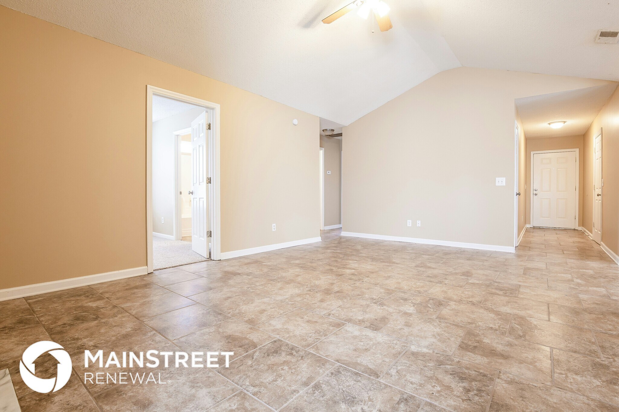 Building Photo - 403 Lake Forest Dr