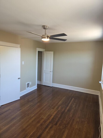 Building Photo - 5437 Torresdale Ave