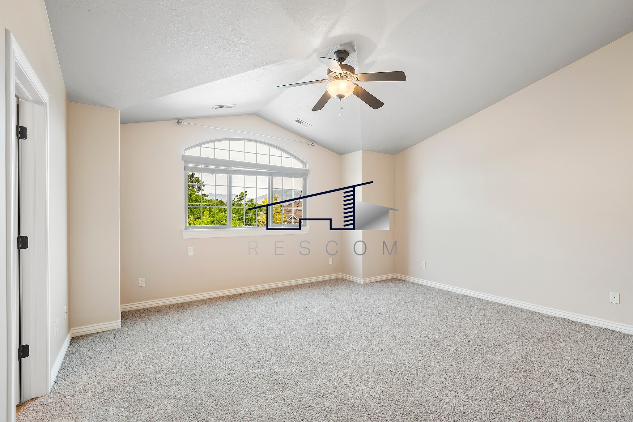 Building Photo - 757 W 4400 S