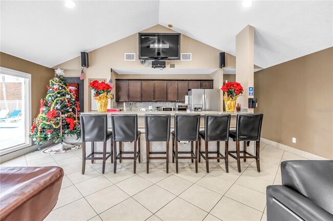 Building Photo - 1400 Gandy Blvd N