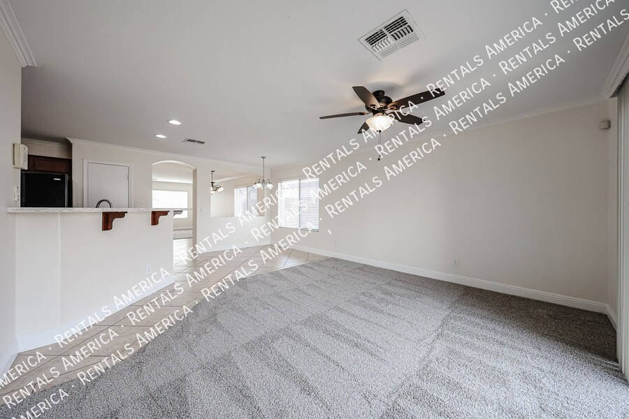 Building Photo - 1517 S 219th Dr